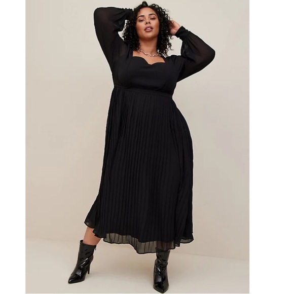 TORRID NWT MAXI CHIFFON PLEATED ALINE DRESS - Picture 1 of 5
